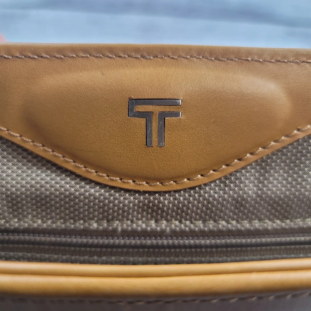 Tumi 2950 Formula T Coupe Slim Brief Case Top-loading Leather